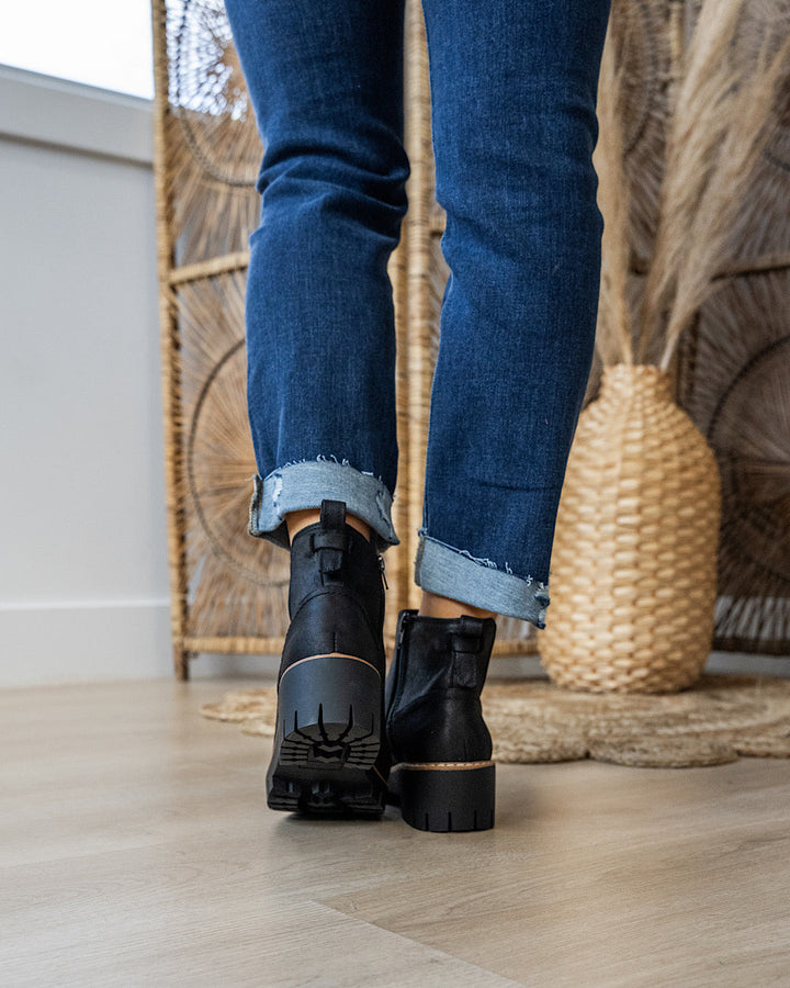 Very G Pasadena Boots - Black