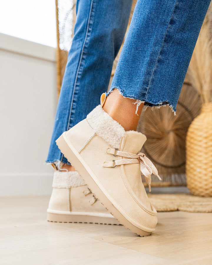 Very G Cherilyn Slip On Bootie - Cream