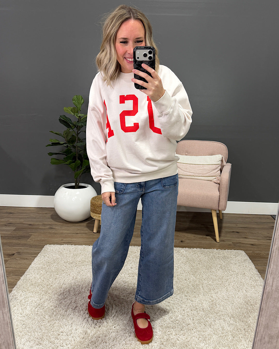 NEW! USA Ivory Sweatshirt Tres Bien