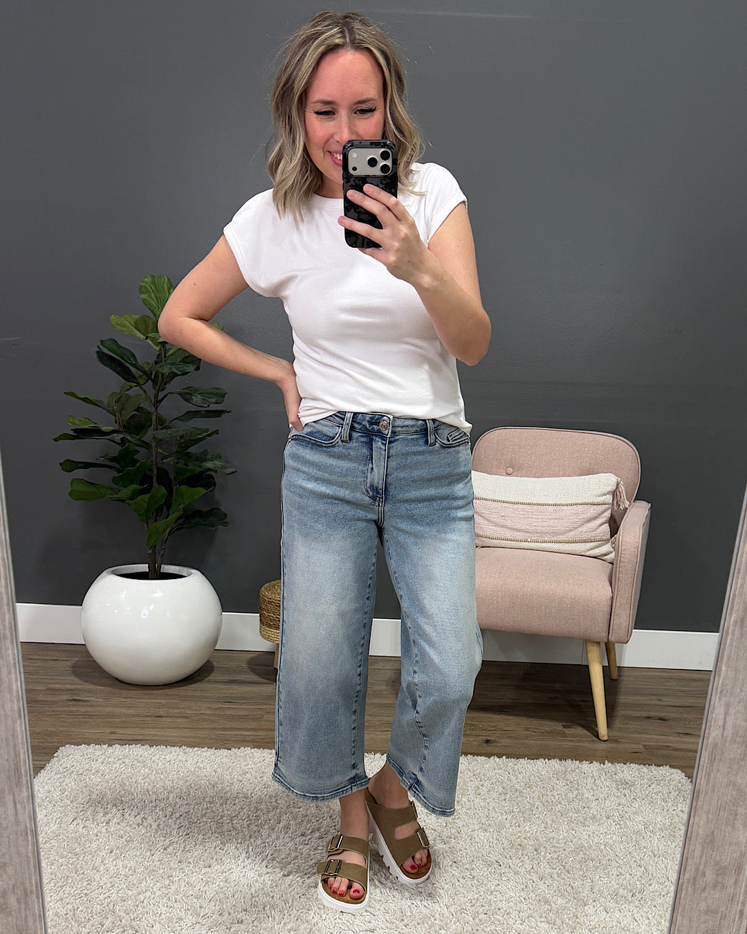 NEW! Judy Blue Gretchen Wide Leg Cropped Jeans Judy Blue