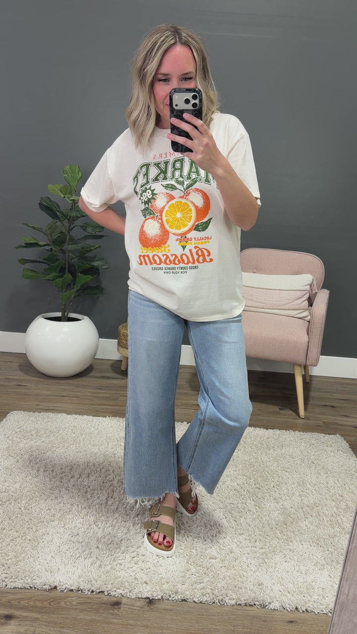 NEW! Farmer's Market Blossom Tee - Ivory Tres Bien