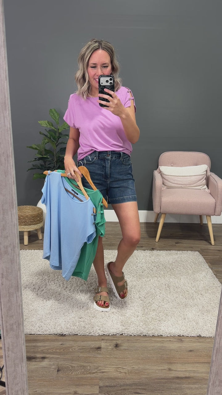 NEW! Can You See Me Caged Sleeve Detail Top - Lilac Staccato