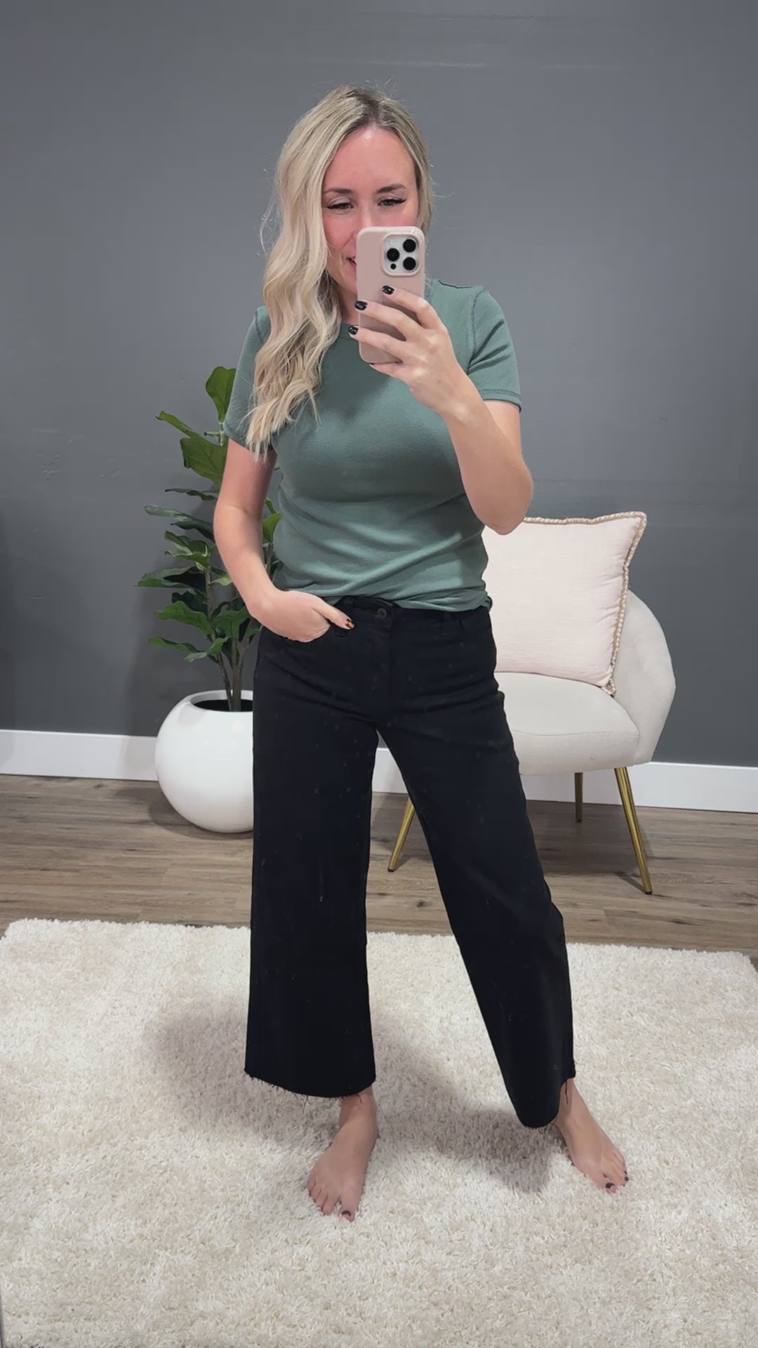 Vervet Skye Wide Leg Non Distressed Crop Jeans - Black