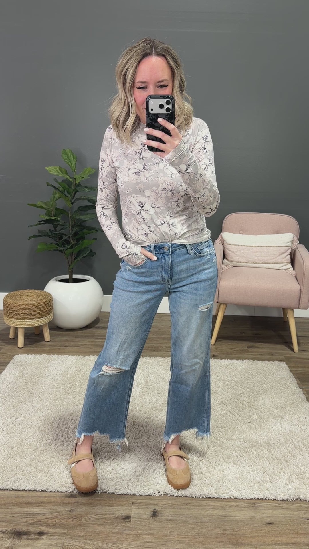 Lovervet Kaylee Distressed Wide Leg Jeans