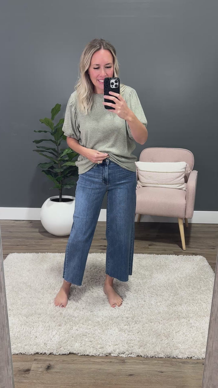 NEW! Judy Blue There For You Fray Hem Cropped Wide Leg Jeans Judy Blue