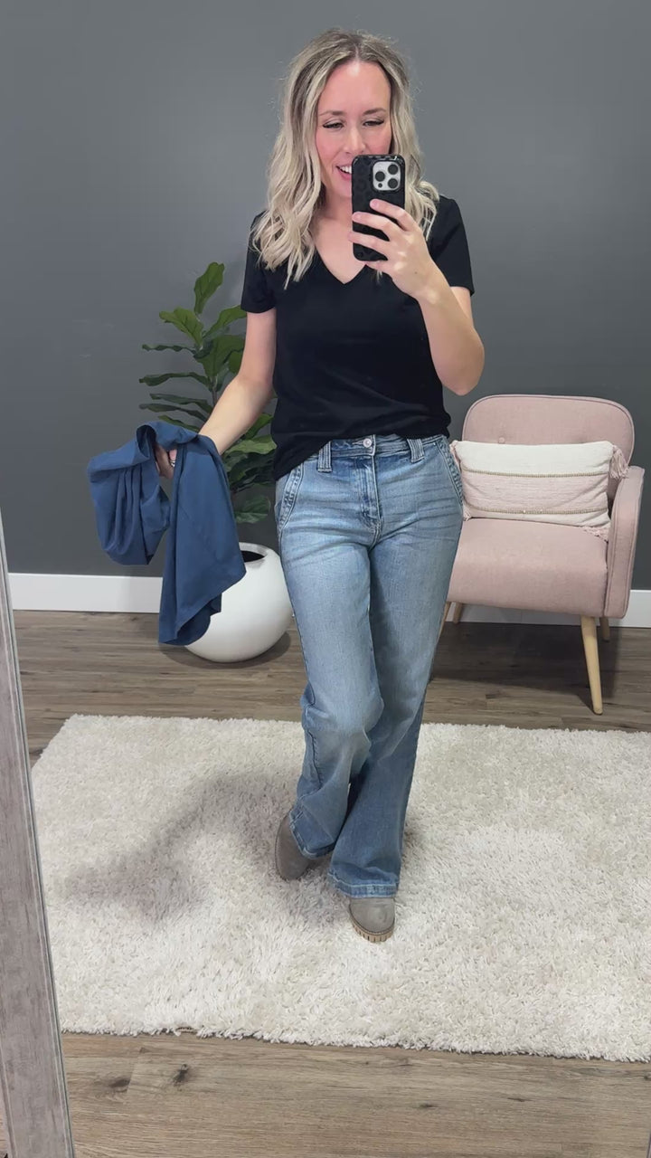 In Plain Sight V Neck Top - Black