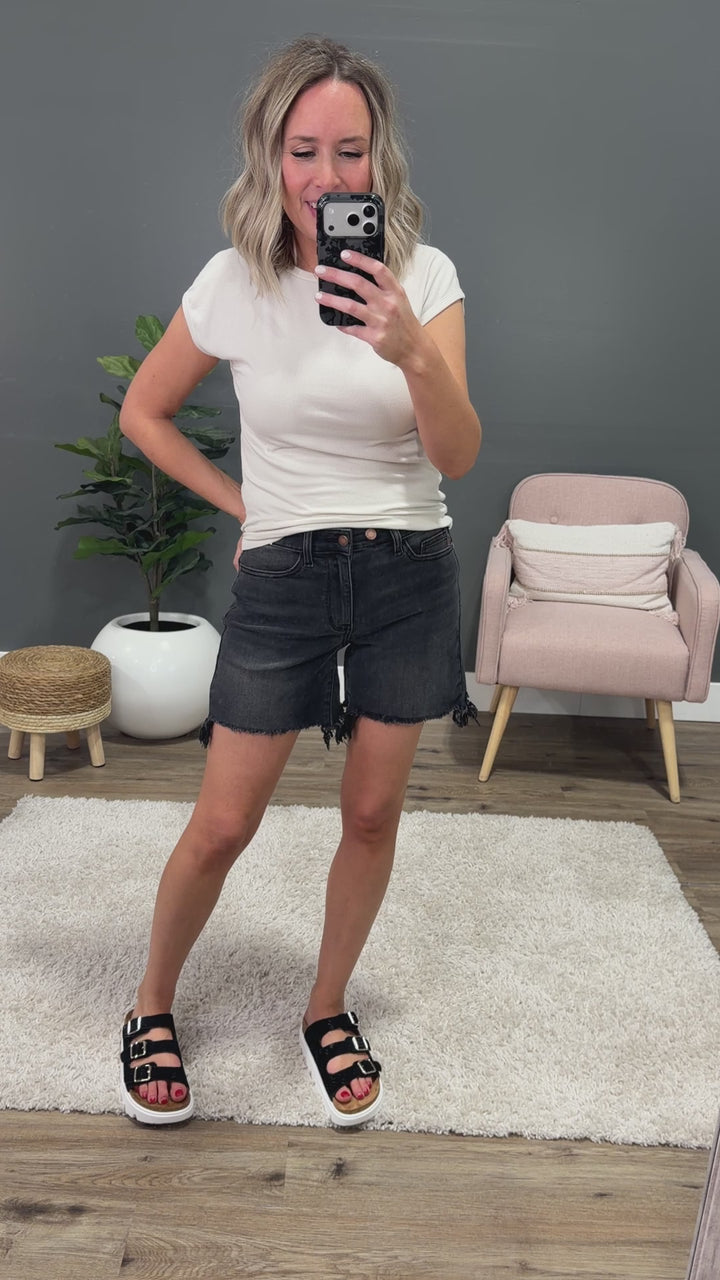 NEW! Judy Blue Elliana 2 Button Dad Shorts - Black Judy Blue